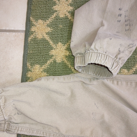 Men's Bundle: Modern Joggers w Built-in Flex plus T-shirt - Picture 4 of 7